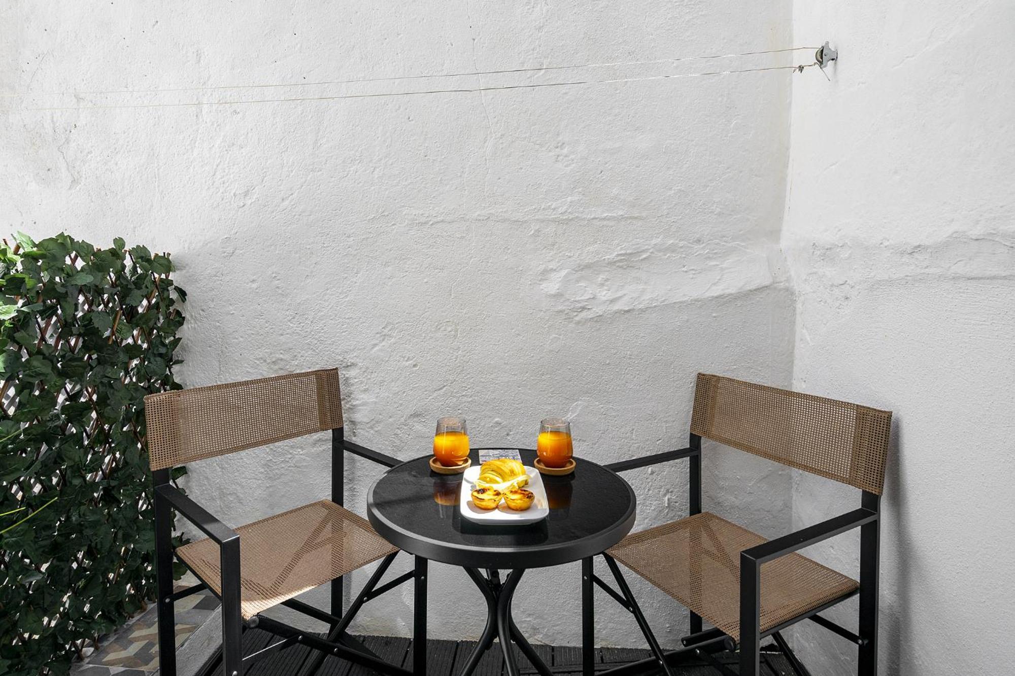 Whome Stylish Family Residence In The Heart Of Chiado Lissabon Buitenkant foto